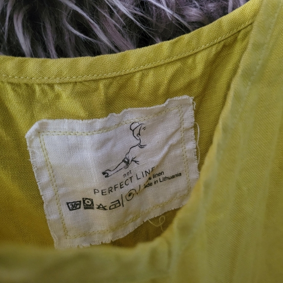 Not Perfect Linen Crop Top - Picture 2 of 4